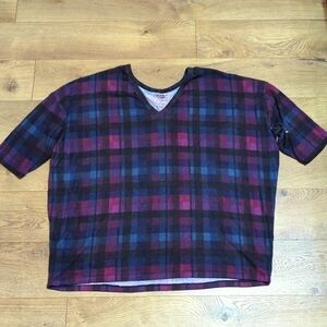 Torrid Super Soft Plush Plaid V-neck short sleeve sweater sz 2 NWOT